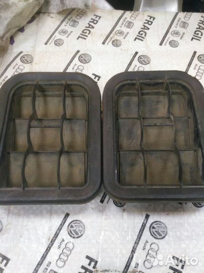 Решетка вентиляционная Skoda Octavia tour