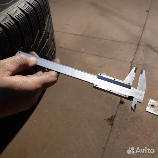 Nokian Tyres Hakkapeliitta R 235/55 R17 103R