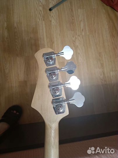 Бас гитара photogenic