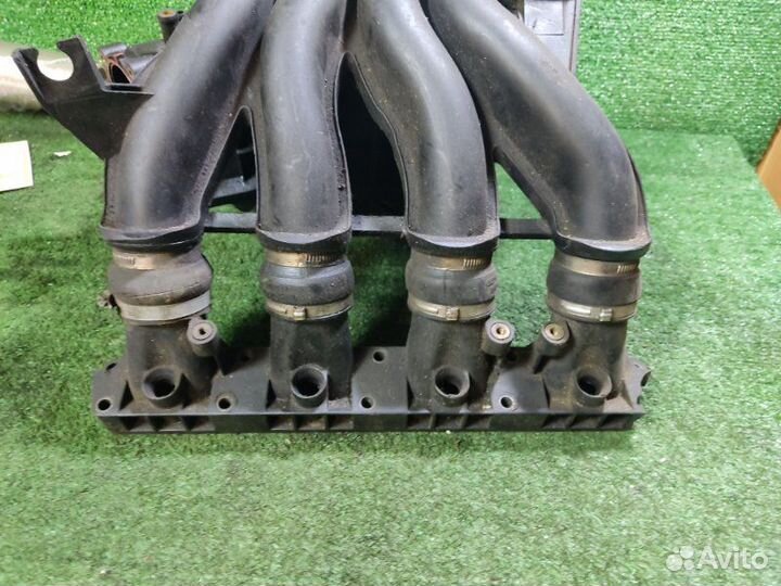 Впускной коллектор Volkswagen Passat B5