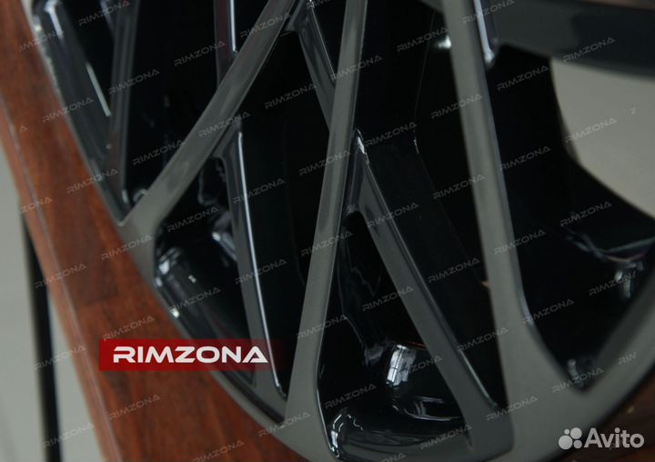 Кованые диски R22 на Range Rover Sport