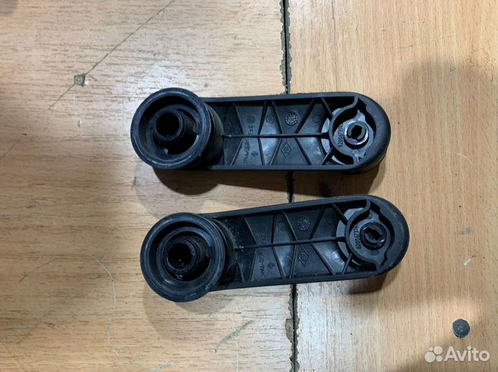 Ручка стеклоподъемника механического Renault Logan