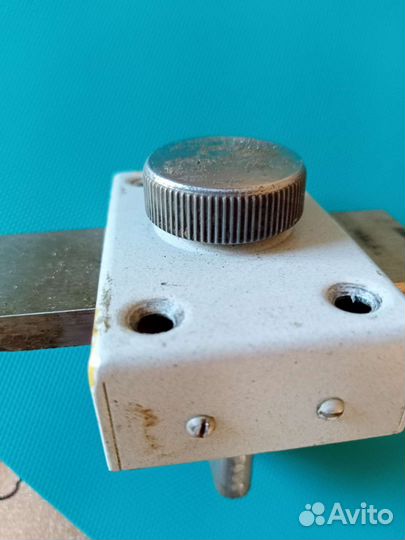 Замок дверной