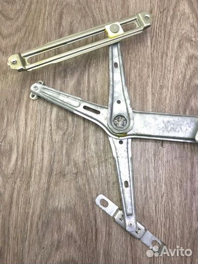 Стеклоподъемник передний левый Opel Combo фургон