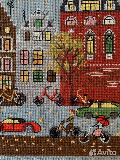Готовая вышивка крестом «Велодорожка»