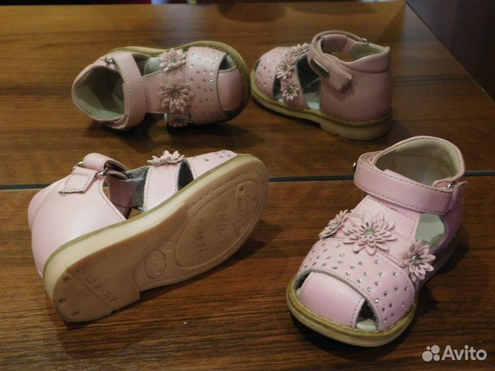 Босоножки фирмы 