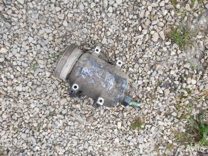 Компрессор кондиционера Volkswagen Passat B5