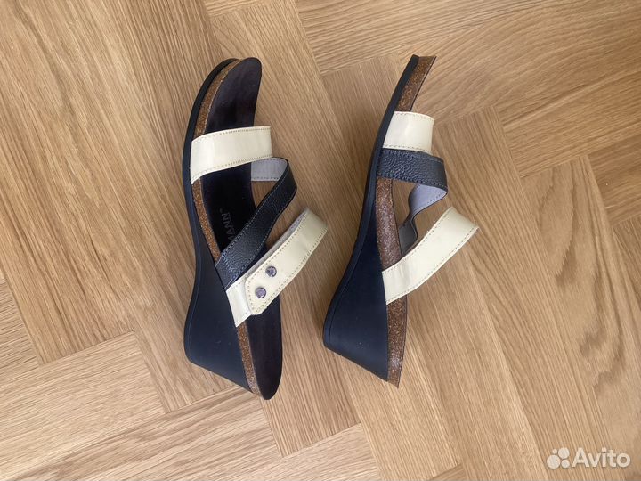 Обувь женская