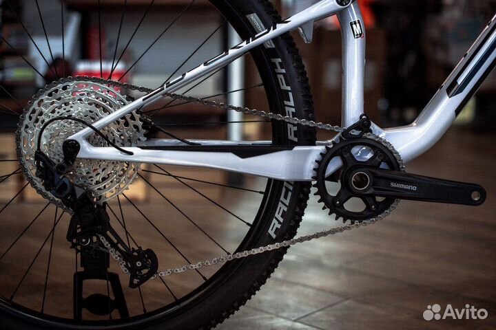 Велосипед Superior XF 929 RC Gloss White/Hologram