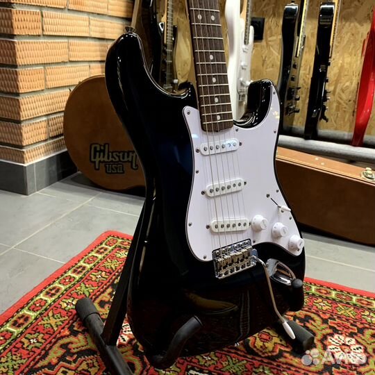 Электрогитара Fender Stratocaster ST-STD Standart