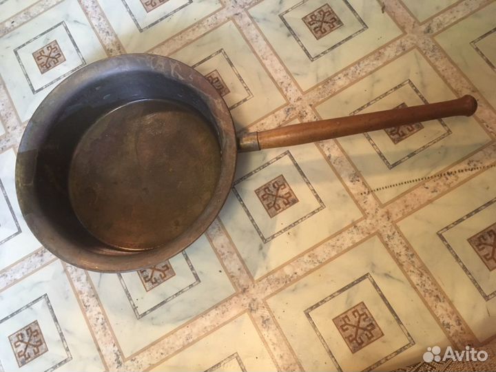 Старинный медный таз для варки варенья