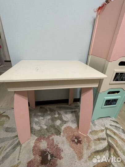 Детский столик со стульчиком