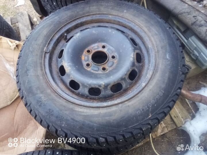 Продаю зимние колеса на Форд фокус