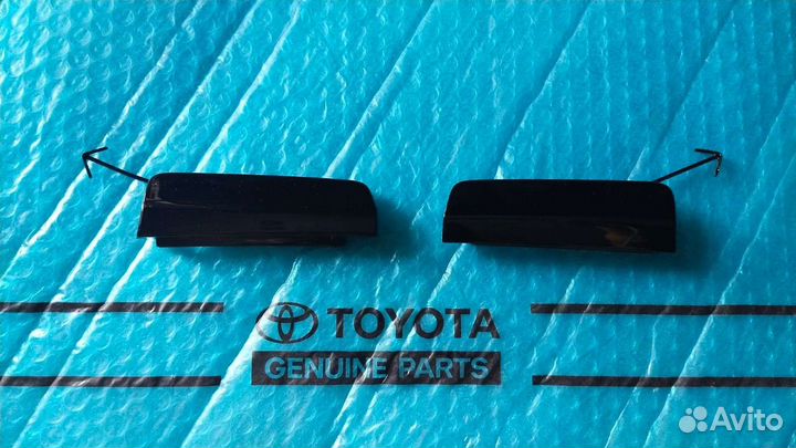 Заглушки крюка Рав 4 -5 черные верхние