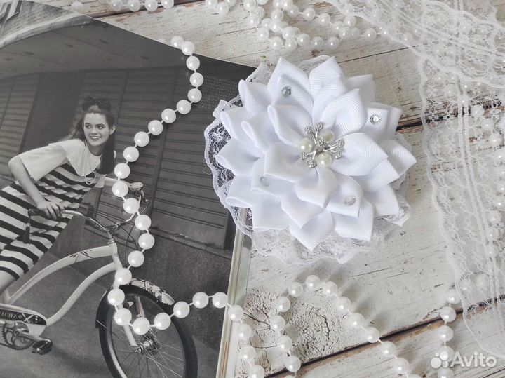 Бантики для волос ручной работы белые нарядные