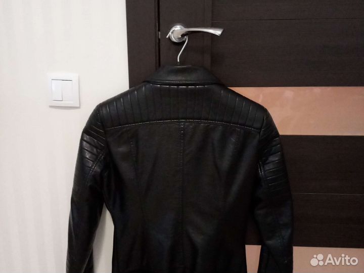 Ветровки, куртки