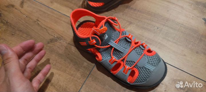 Сандали new balance