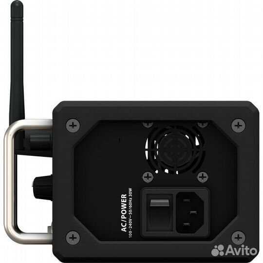 Behringer XR12 - цифровой рэковый микшер