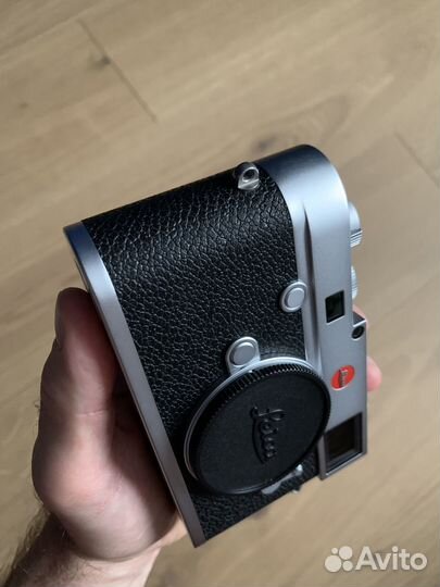 Leica M10-R