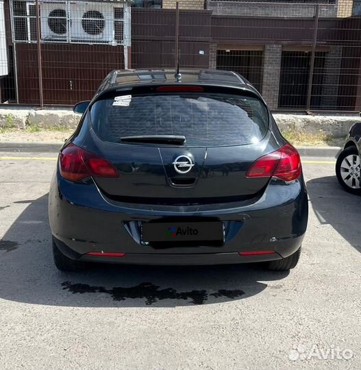 Opel Astra 1.6 МТ, 2011, 175 000 км