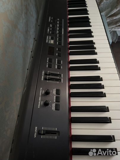 Цифровое пианино молоточковое Roland rd 300 sx