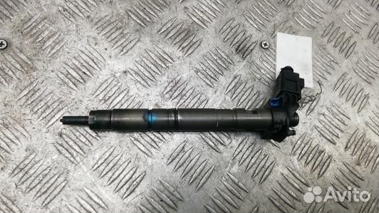 Форсунка дизельная audi A4 B8 (5DN29AL01)