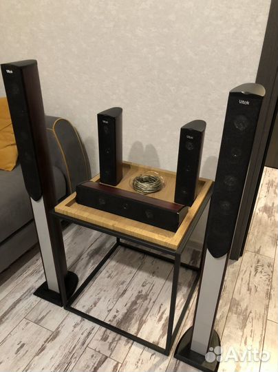 Система напольной акустики