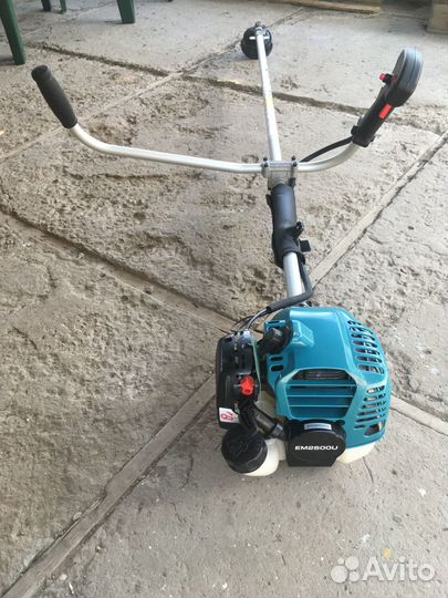 Бензокоса Makita EM2500U