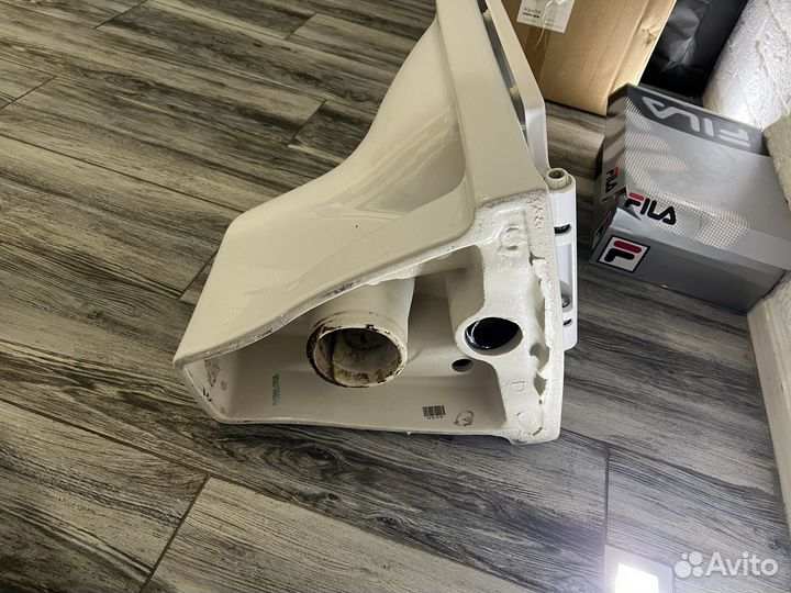 Унитаз от инсталяции б/у