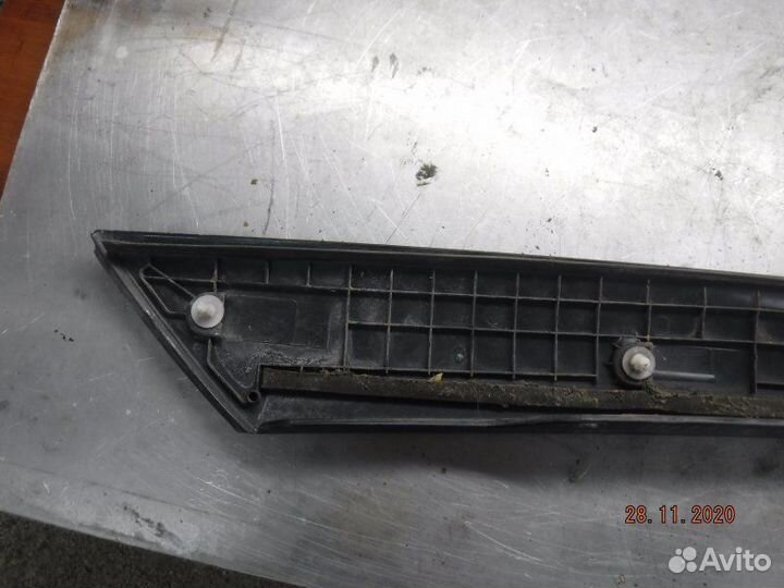 Накладка стойки передняя правая Skoda Fabia CGP