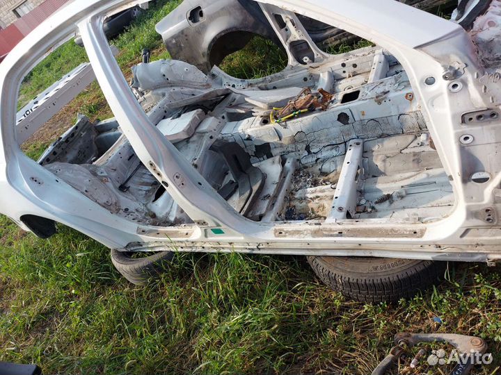 Порог со стойкой на Toyota Mark X