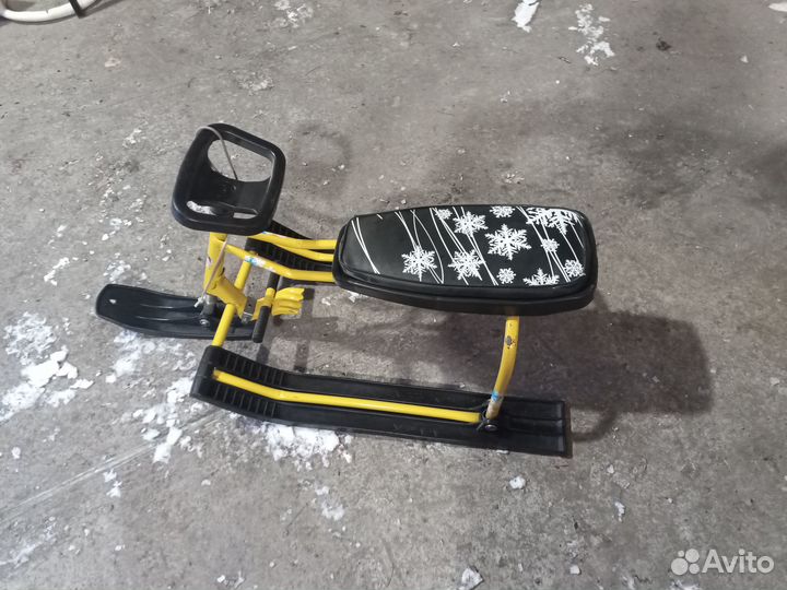 Детский снегокат бу