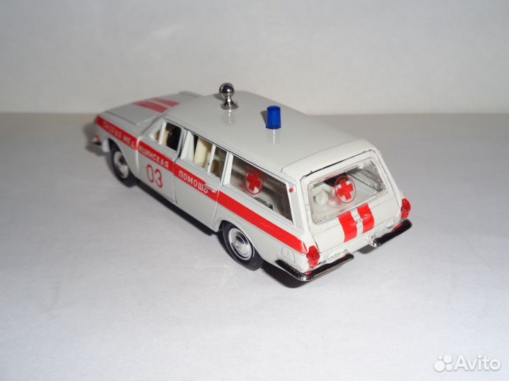 Газ-2402 Волга скорая помощь модель 1:43