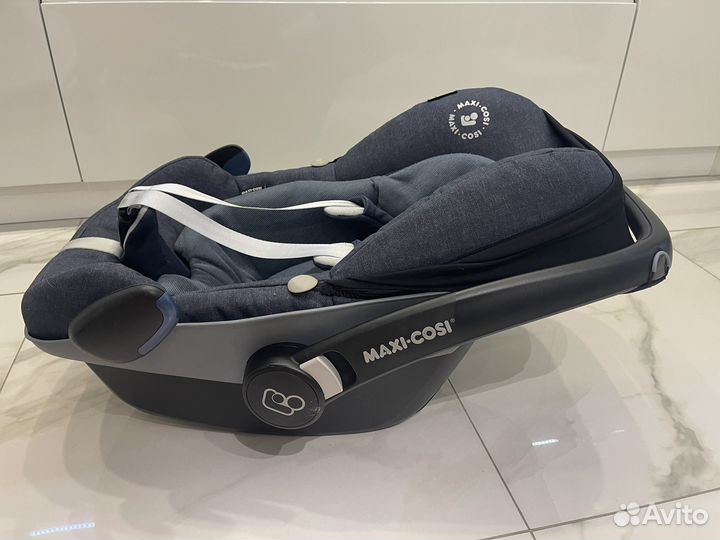 Автокресло Maxi cosi pebble plus