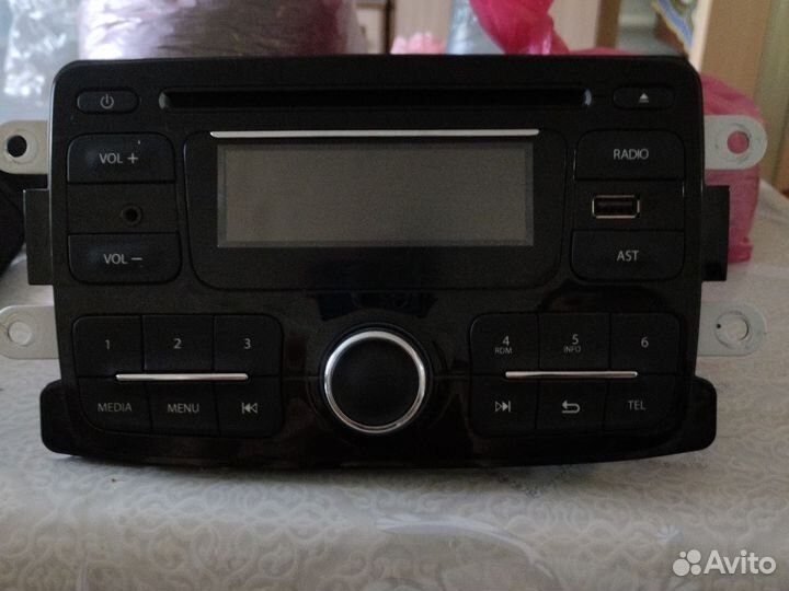 Автомагнитола Рено Логан 2