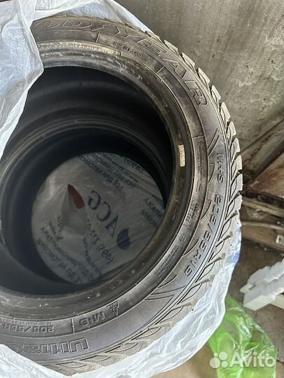 Goodyear UltraGrip 205/55 R16