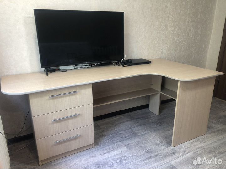 Письменный стол б/у