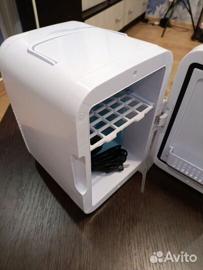 Минихолодильник