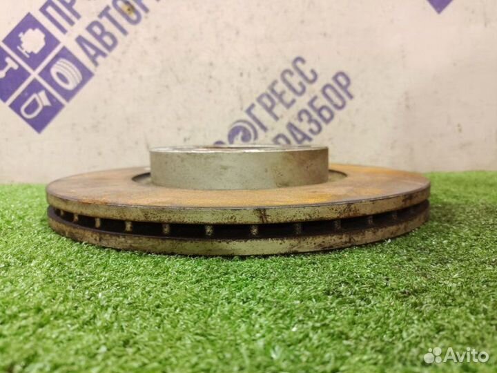 Тормозной диск передний правый Mazda 3 Bk седан