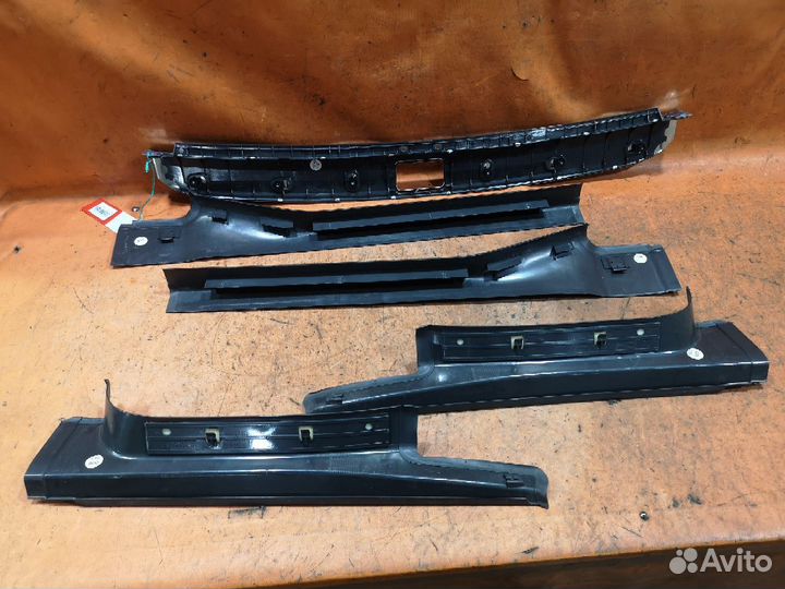 Обшивка багажника A2036901887 на Mercedes-Benz C-C