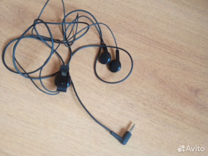 Наушники нашёл