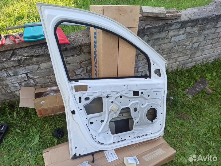 Дверь renault duster 1