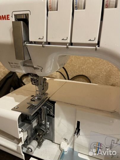 Распошивальная машина Janome Cover Pro II