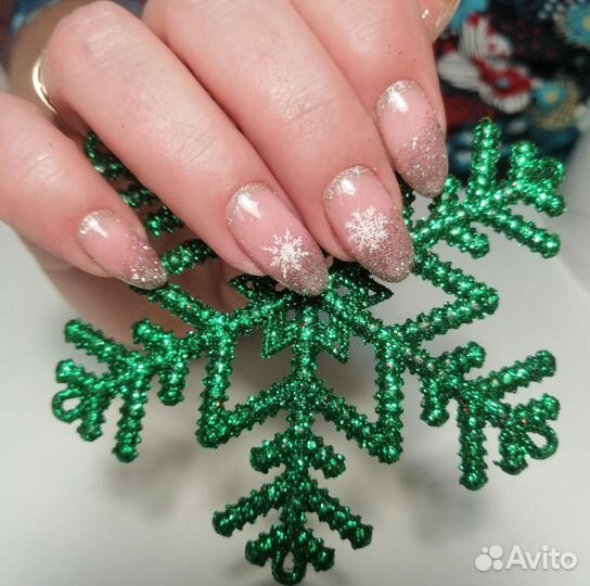 Наращивание ногтей