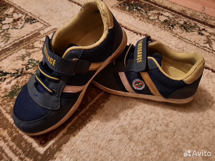 Кроссовки детские