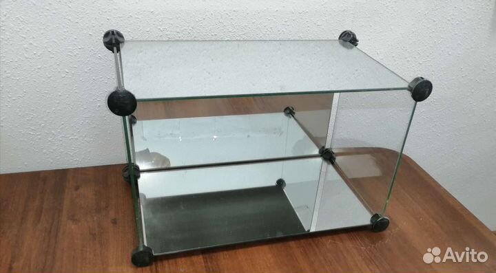 Стеклянная полка