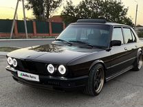 BMW 5 серия 2.0 MT, 1983, битый, 15 000 км, с пробегом, цена 666 666 руб.