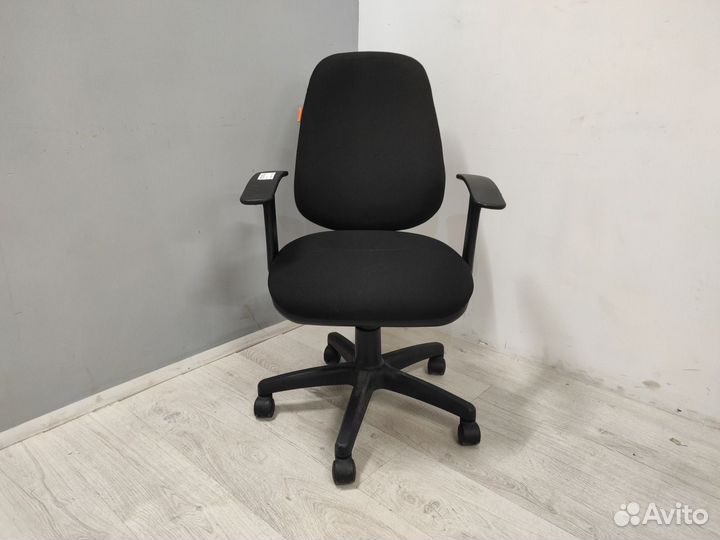 Кресло компьютерное сн 661 (ткань) б/у 12033