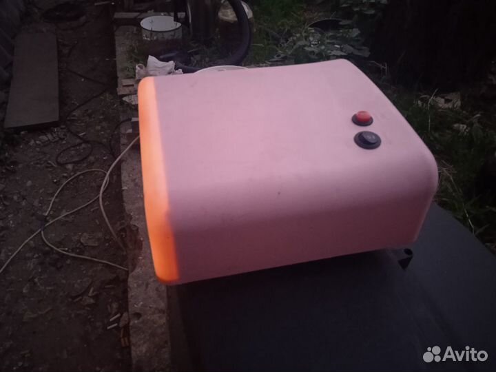 Лампа для сушки ногтей