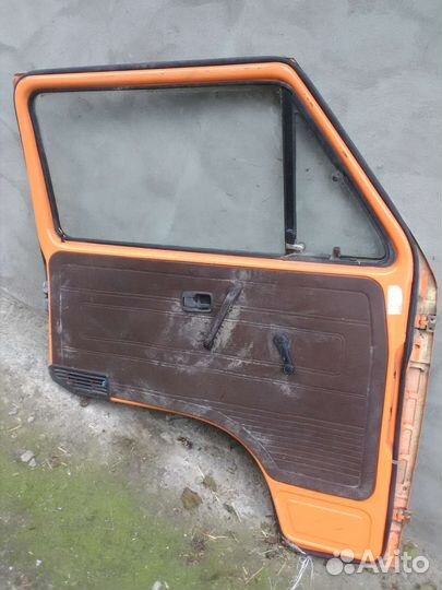 Двери на авто volkswagen transporter 2